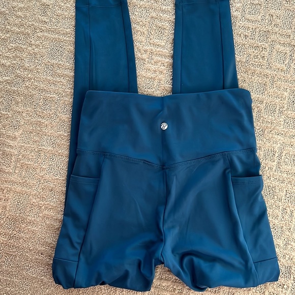 BALLY 💙LEGGINGS - Picture 3 of 3